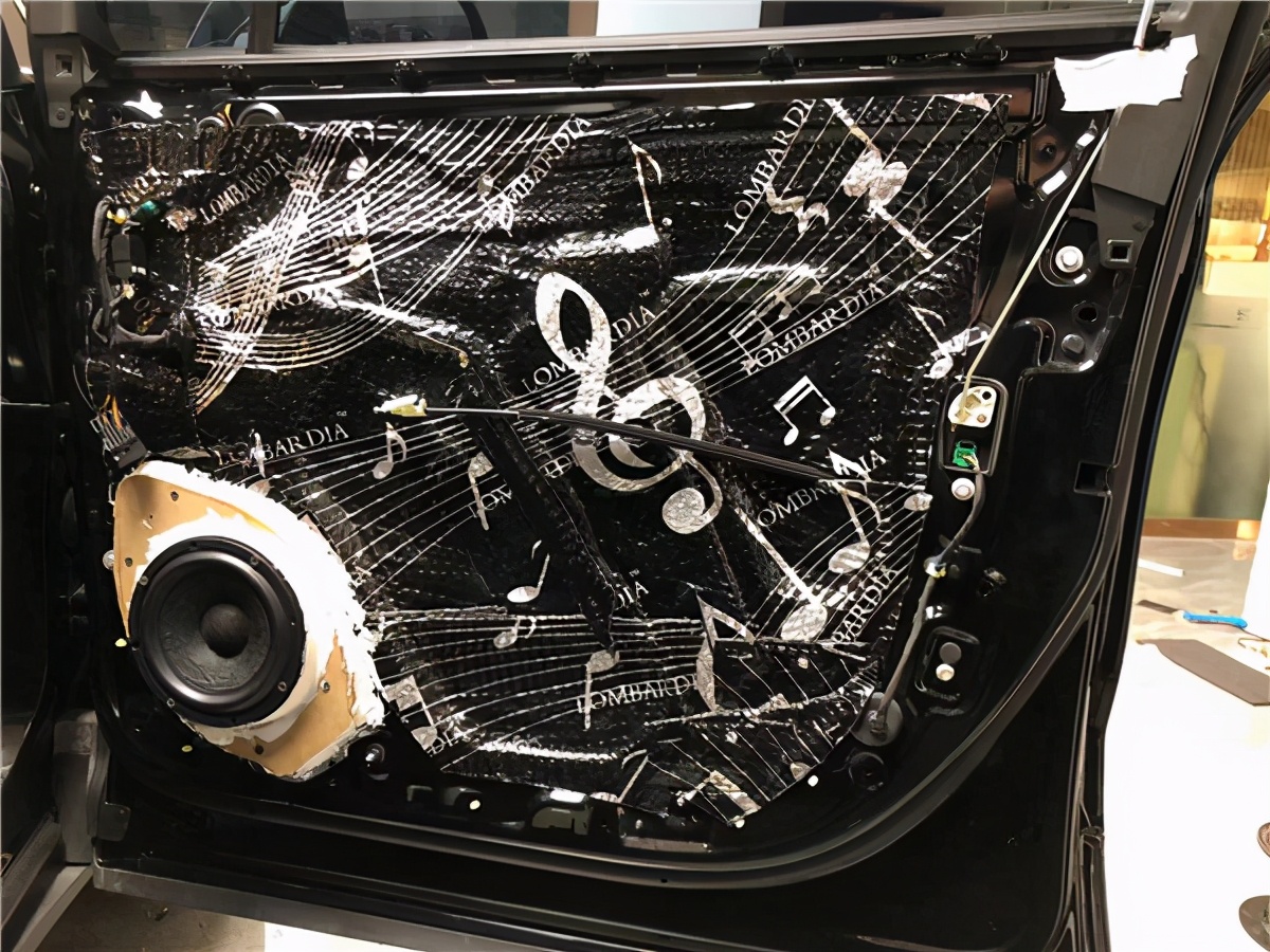 昂科威plus音响改装升级,别克昂科威bose音响升级