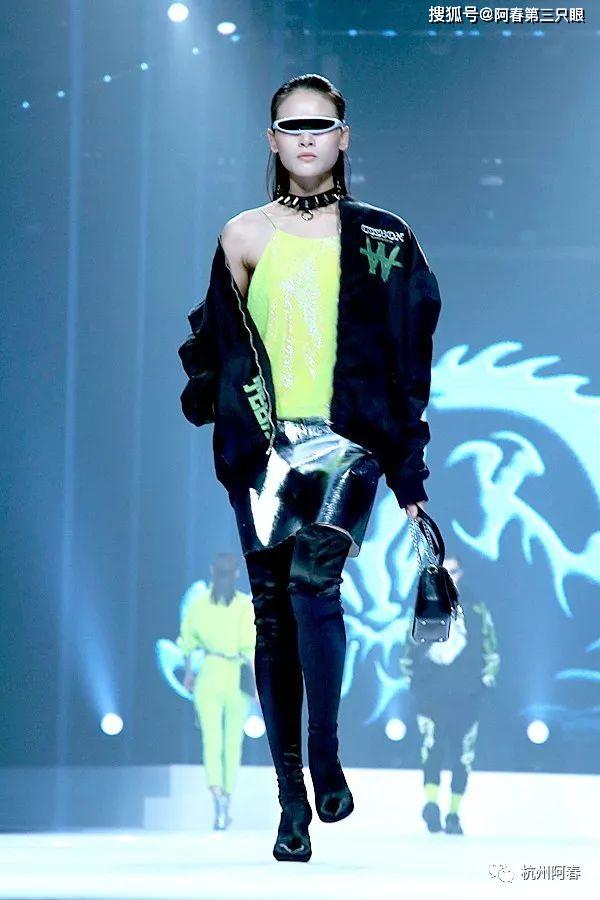 以纯2017秋季新品,以纯2021秋季时装周