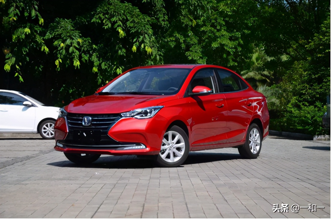 宏光mini4万左右的车,宏光mini最便宜的车型多少钱