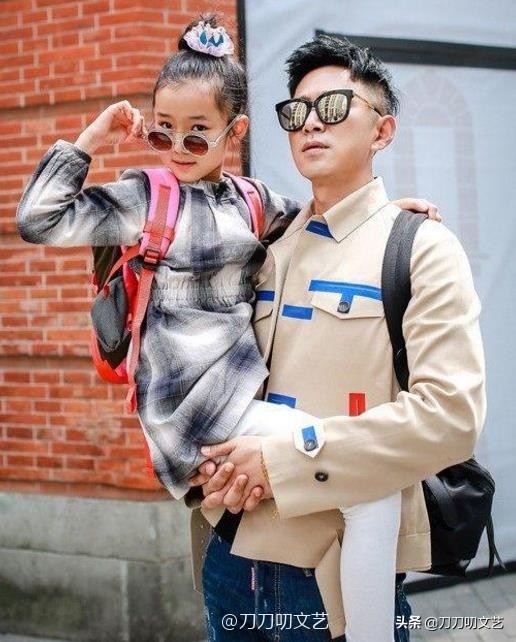 年三十低调秀恩爱,春节低调秀恩爱