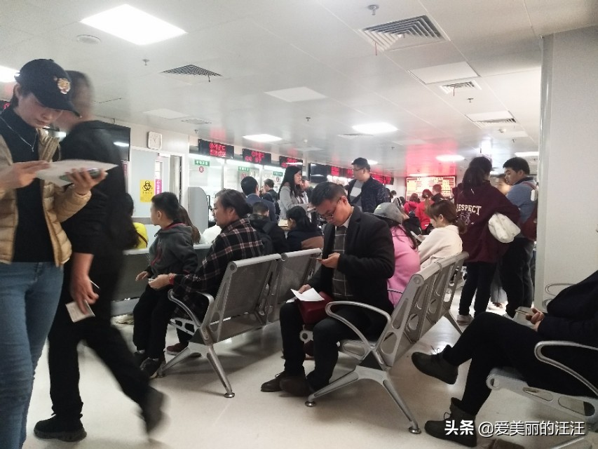 时隔三天再次来到湖北省妇幼保健院，人依然的多，太不容易了！