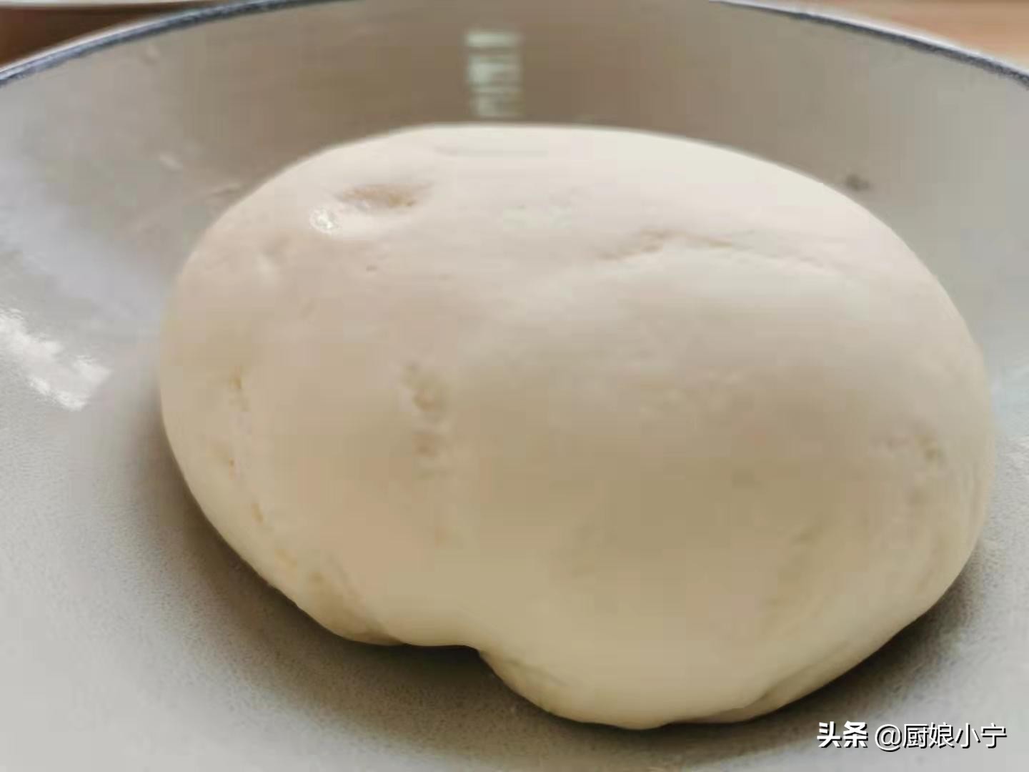 发面馒头怎么蒸才会更松软,怎样发面快且蒸出馒头喧软香甜