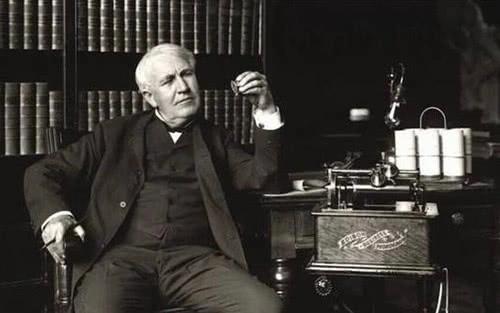 收藏至今的名人器官有哪些？从爱因斯坦眼睛再到爱迪生最后一口气