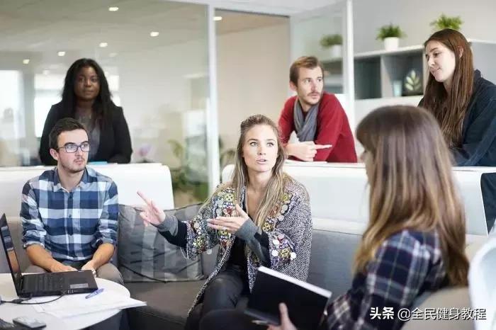 两只腿不一样粗什么原因,一腿粗一腿细是什么原因