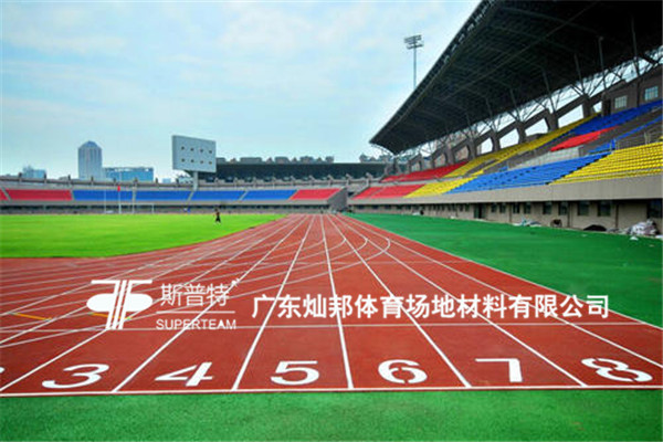 塑胶场地地面,塑胶场地用什么胶