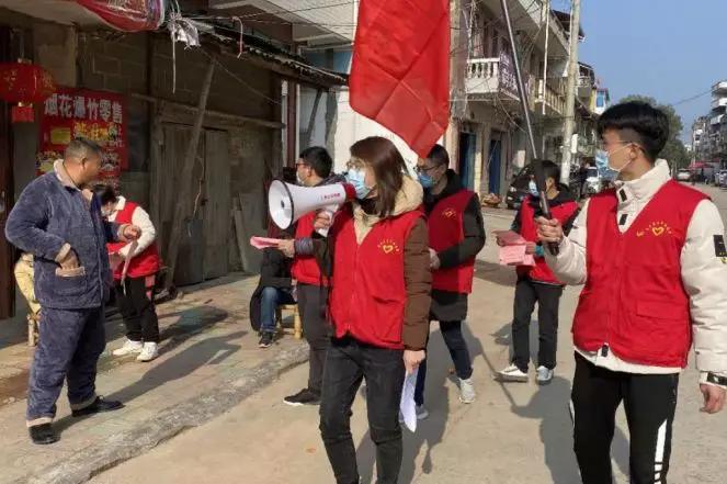 爸爸抱抱我原视频,爸爸抱抱我前奏