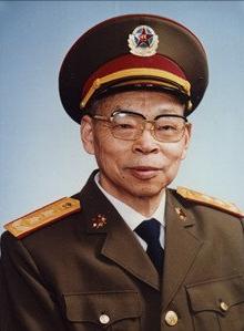 1962年晋衔的开国大校中，仅3人1988年晋升中将，经历堪称传奇