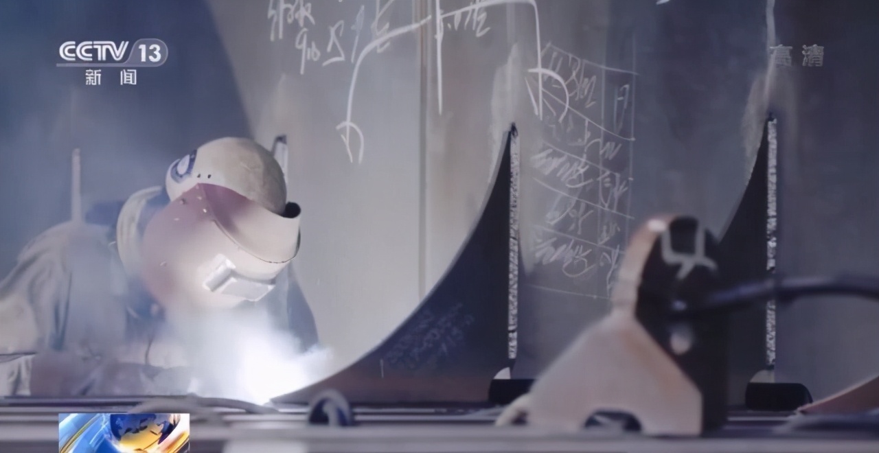 近距离观看山东舰,探访国产航母山东舰完整版