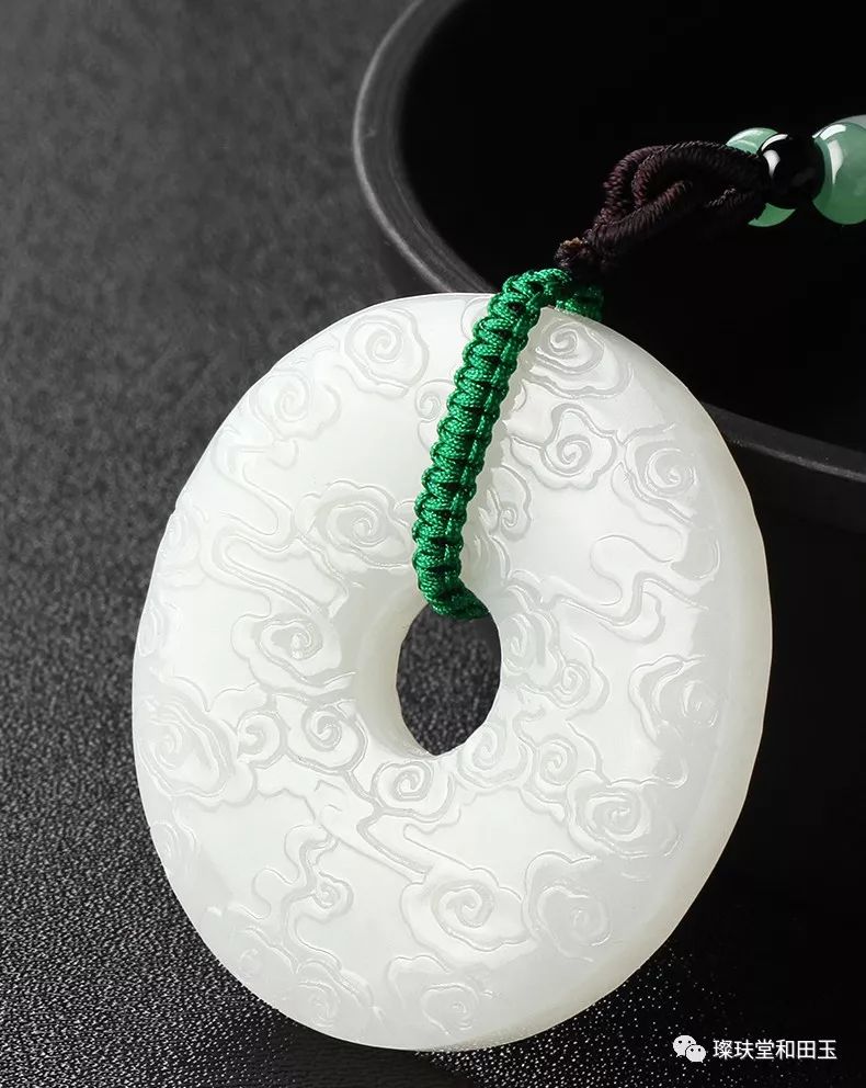 白玉的鉴别方法的价格,辨别白玉原石的方法