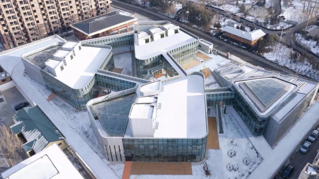 高端幼儿园设计效果图,单层幼儿园设计图及效果图