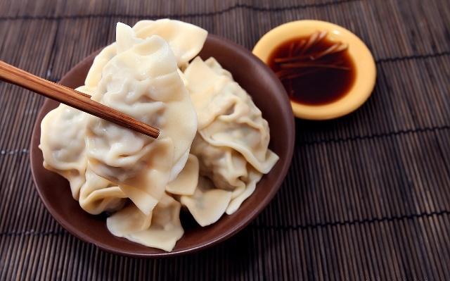 饺子店老板教你饺子馅配方,饺子店老板亲自教你擀饺子皮技巧