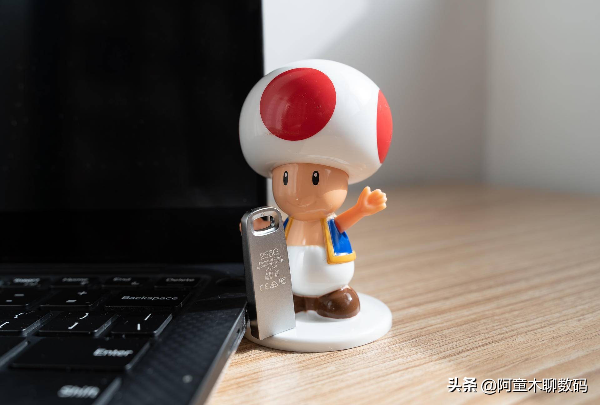 tf读卡器usb3.0雷克沙,雷克沙1t移动固态硬盘usb3.1