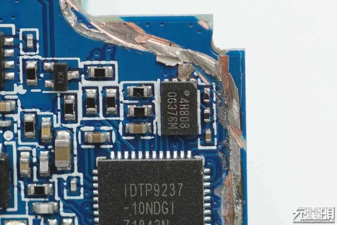 小米充电宝30000快充版拆开,小米无线充电宝10w和30w对比