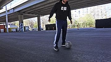 花式足球17个技巧教案,足球赛踢法攻略