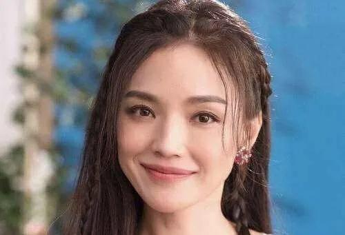 舒淇跟冯德伦的写真照,舒淇出道绯闻