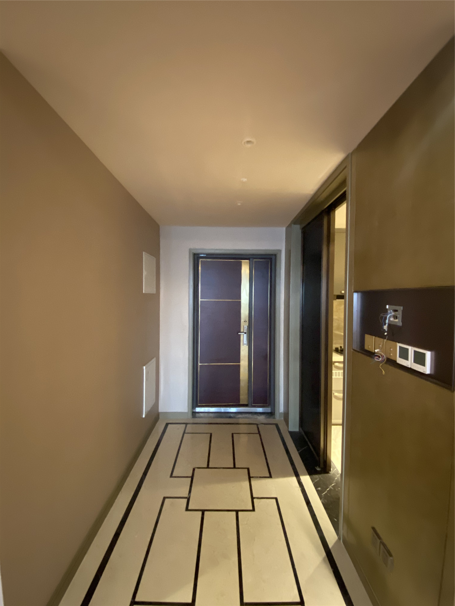 室内门选不选实木门,室内门选不锈钢靠谱吗