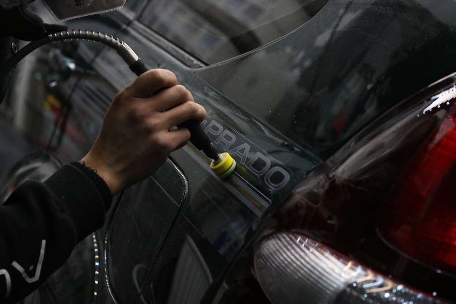 怪兽修车:修复一辆09款中东版丰田霸道,最终旧车变新车