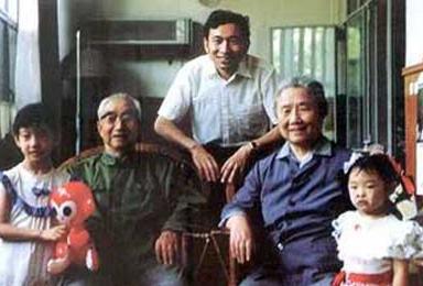 1990年*向前徐**元帅逝世，儿子提出三条请求，中央只同意了最后一条