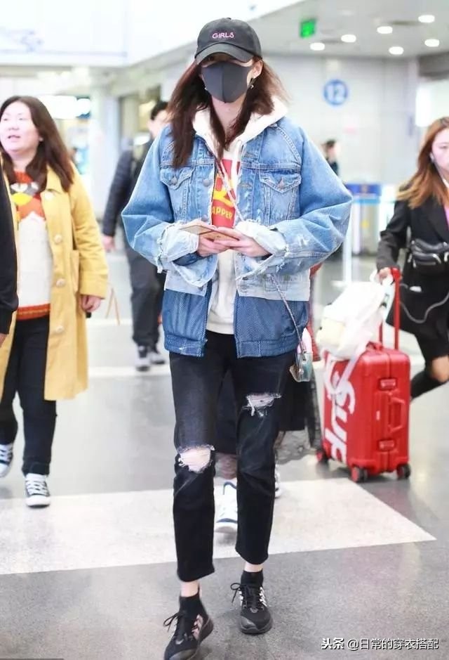 来看机场女王杨幂穿搭,杨幂穿搭机场秀