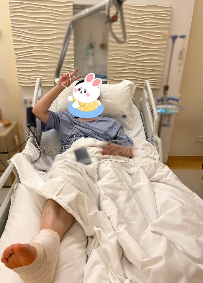 陈赫手术后出院依然逗笑众人,陈赫张子萱产后出院