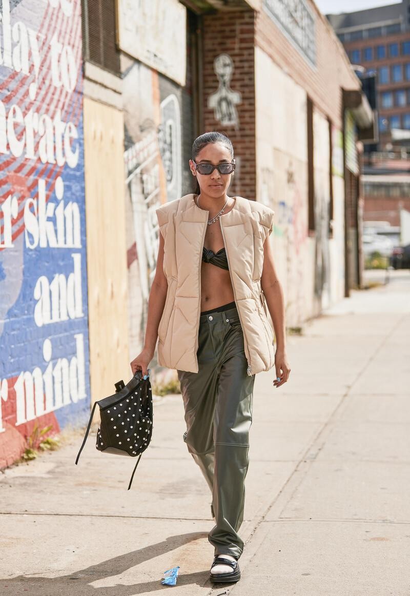 时髦精马甲穿搭,保暖又好看很实用的内穿马甲