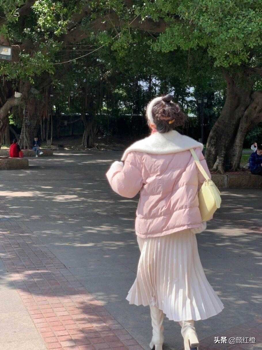 粉色的4种穿搭方法温柔又优雅,九大最时髦的穿搭配色