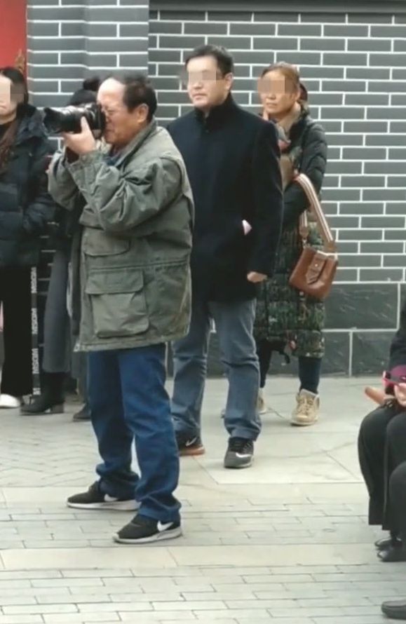 牛群和冯巩老照片,牛群晚年生活照