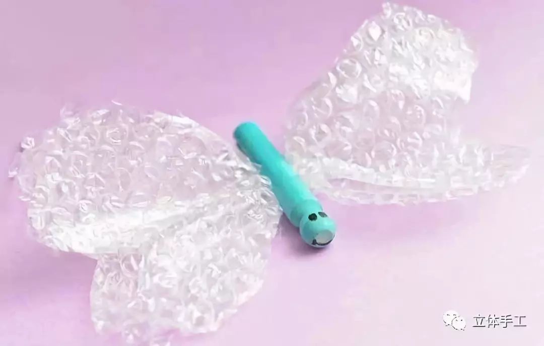 能剪下来的纸贴画,能剪视频能画画能做ppt的电脑