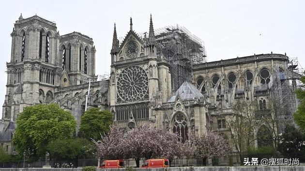 巴黎圣母院欧莱雅捐款,法国向全世界筹资重建巴黎圣母院