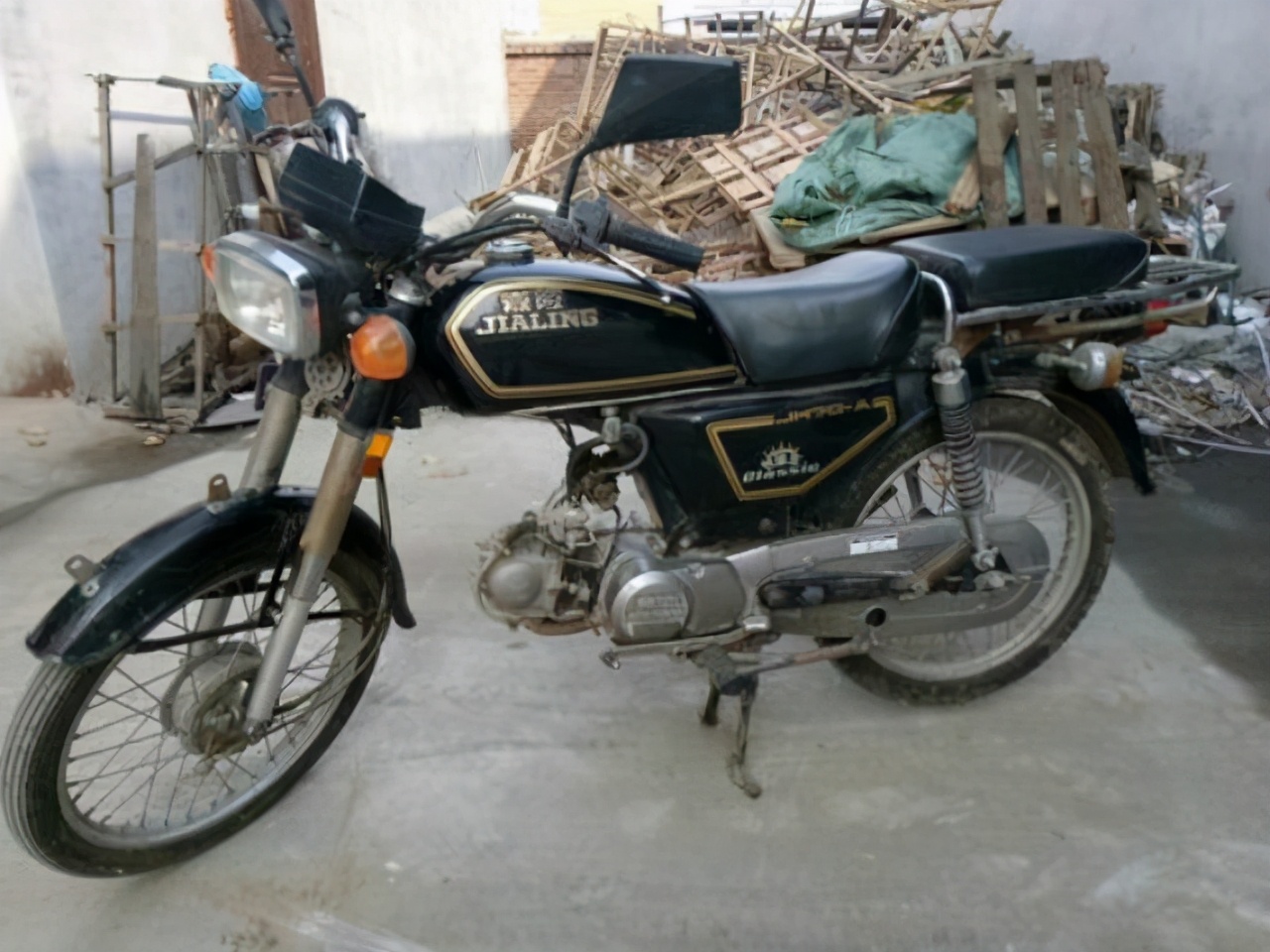 中国新型嘉陵摩托车,中国第一部国产嘉陵50民用摩托车