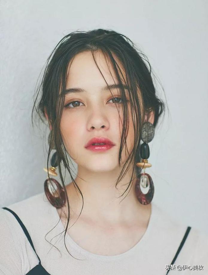 不是标准美人却又极度迷人,不是标准美人但是极度迷人