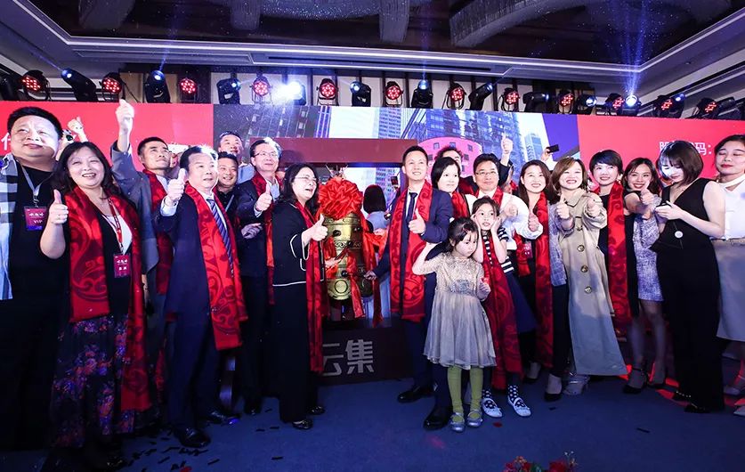 美股拼多多还涨吗,美股和拼多多哪个好