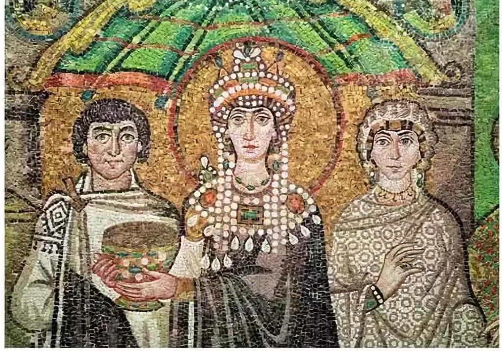 亚历山大麦昆作品效果图,亚历山大麦昆银色细闪