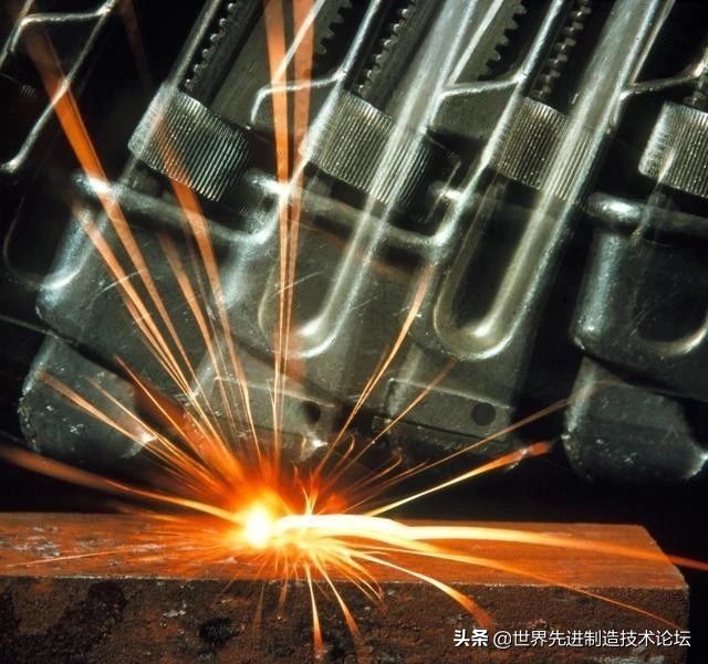 丝锥钻头断在孔里怎么弄出来,丝锥一体钻头断了怎么取