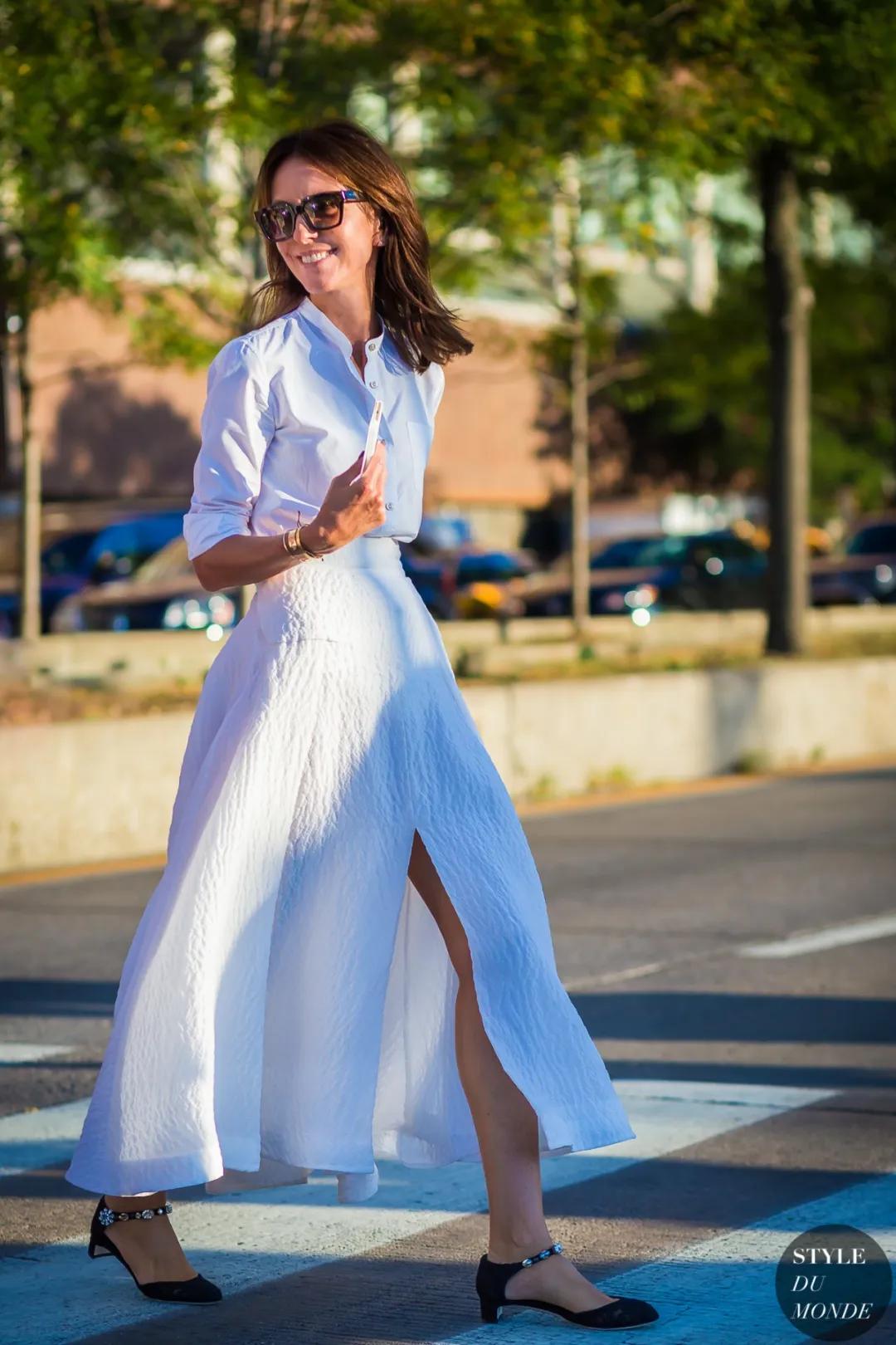 T恤穿腻了?想要时髦又遮肉,春夏白衬衫应该这么洗和这样穿