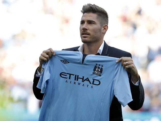 5年豪掷7亿让曼城被欧足联盯上，挥金如土酿苦果，大巴黎也遭殃？