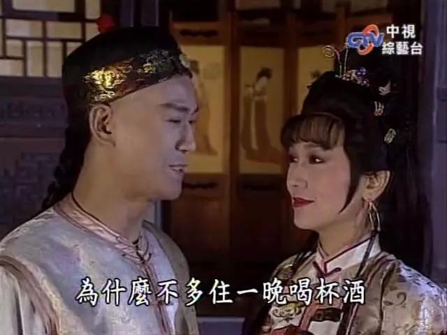 一家七口挤两个卧室,一家7口挤在一个大房子里