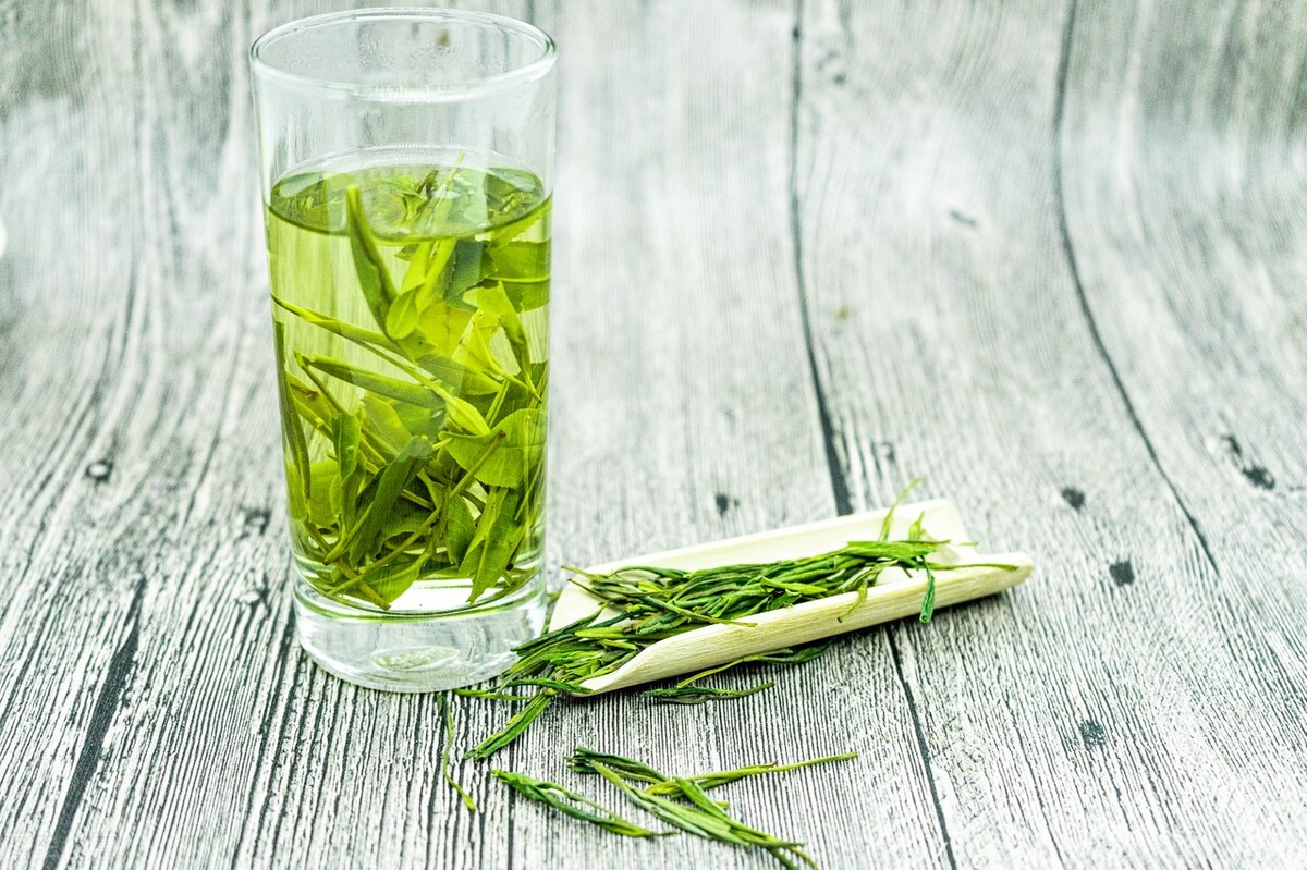 绿茶饮料伤肝脏吗,绿茶对肝有什么危害