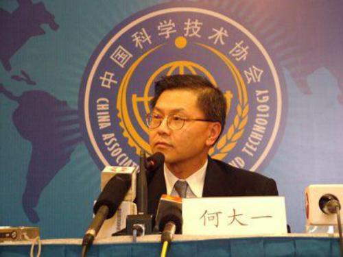 医学史上的12月31日：华裔科学家何大一提出艾滋病鸡尾酒疗法