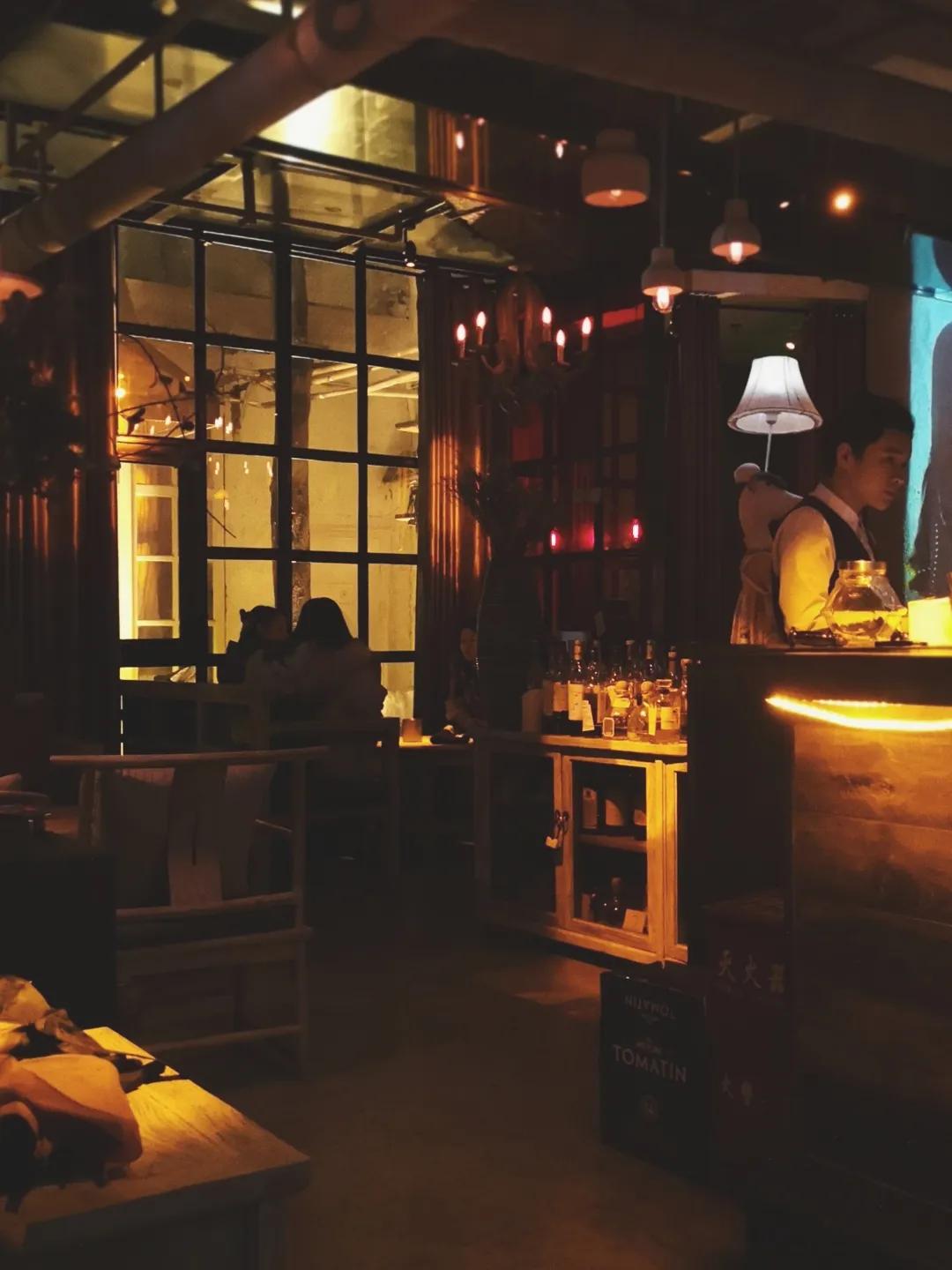 夏日沉醉的夜晚,夏季的夜晚出去走走