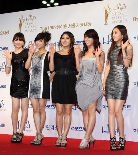 崔雪莉具荷拉是什么关系,崔雪莉具荷拉是什么组合