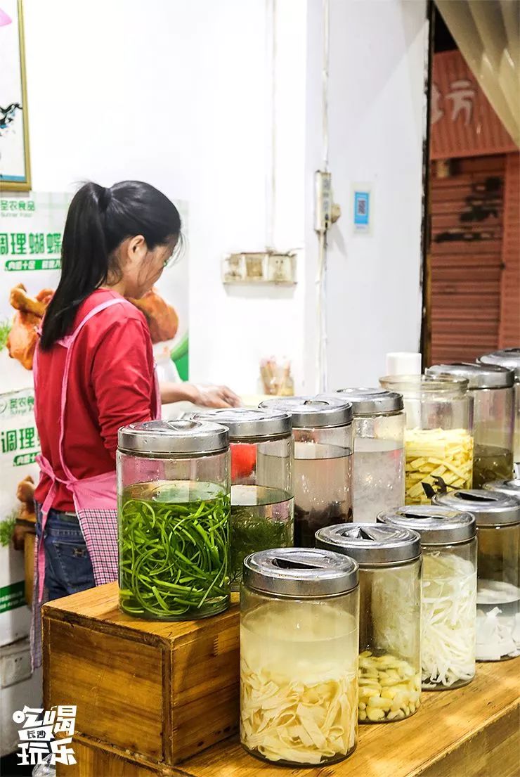 长沙不起眼小吃街推荐,长沙地摊小吃有哪些