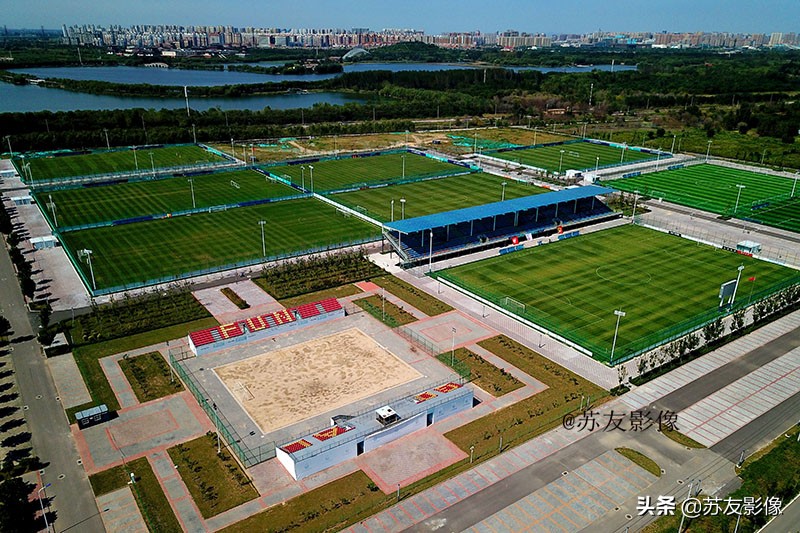 唐山南湖城市足球广场,唐山市路南区南湖足球广场
