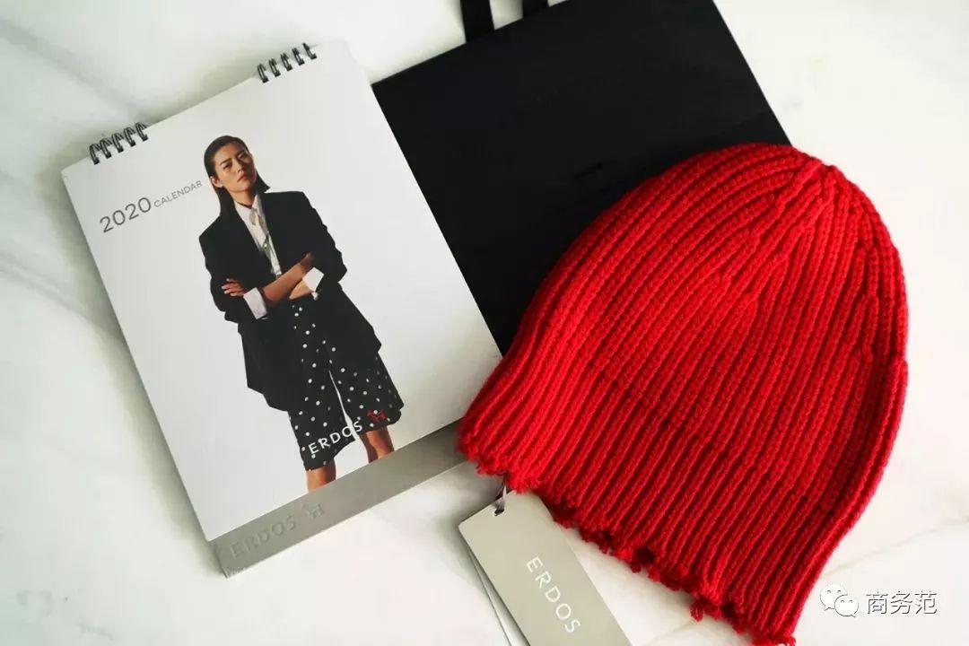 拆开之前收到的54个快递，每一份都让人感到美好