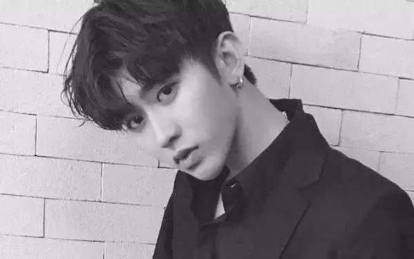 从Bigbang谈起|追星少女：有的爱像大雨磅礴，依然相信彩虹