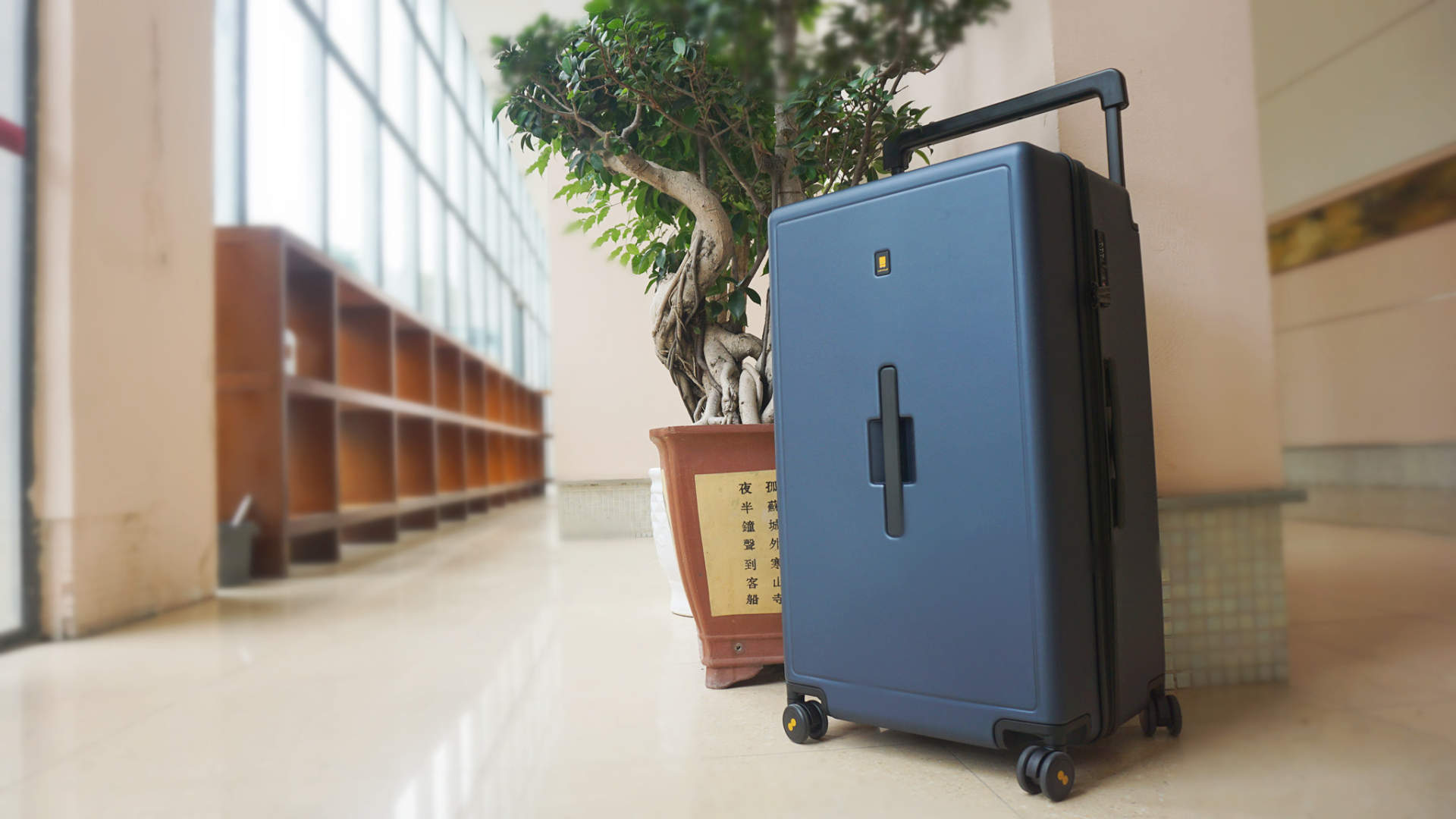 有颜值又能装,出门旅行怎能少了她,地平线8号大旅行家宽拉杆箱