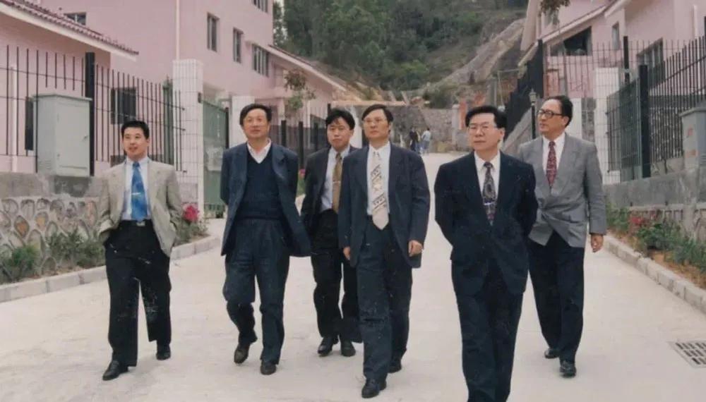 深圳还适合年轻人发展吗,广州比深圳更适合年轻人发展吗