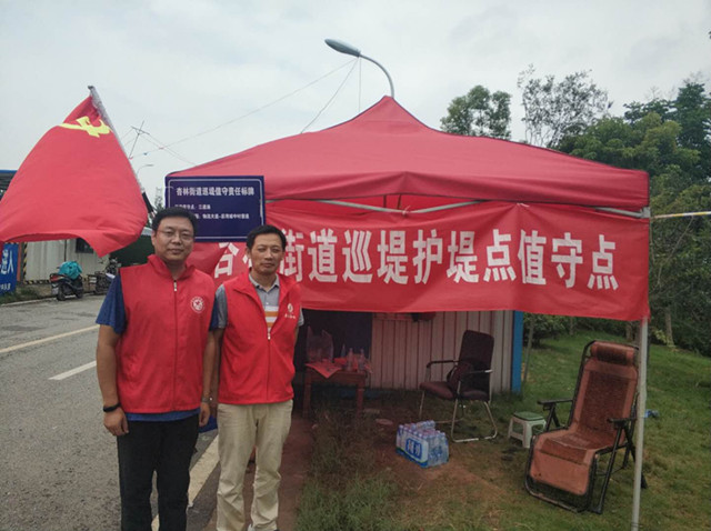 学校防汛工作抢险队伍建设,中小学防汛抗旱应急预案演练图片