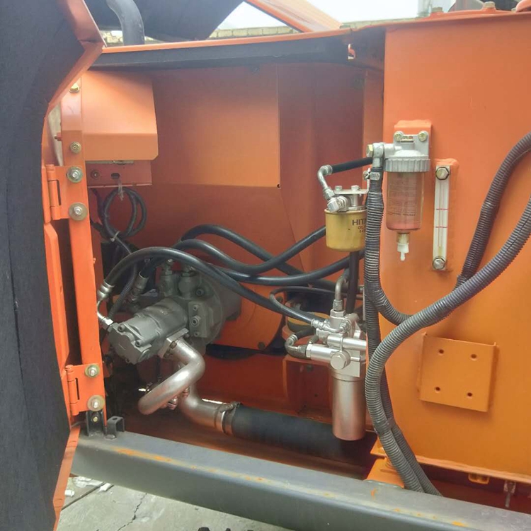 日立200-6二手挖掘机多少钱,个人二手日立60挖掘机转让