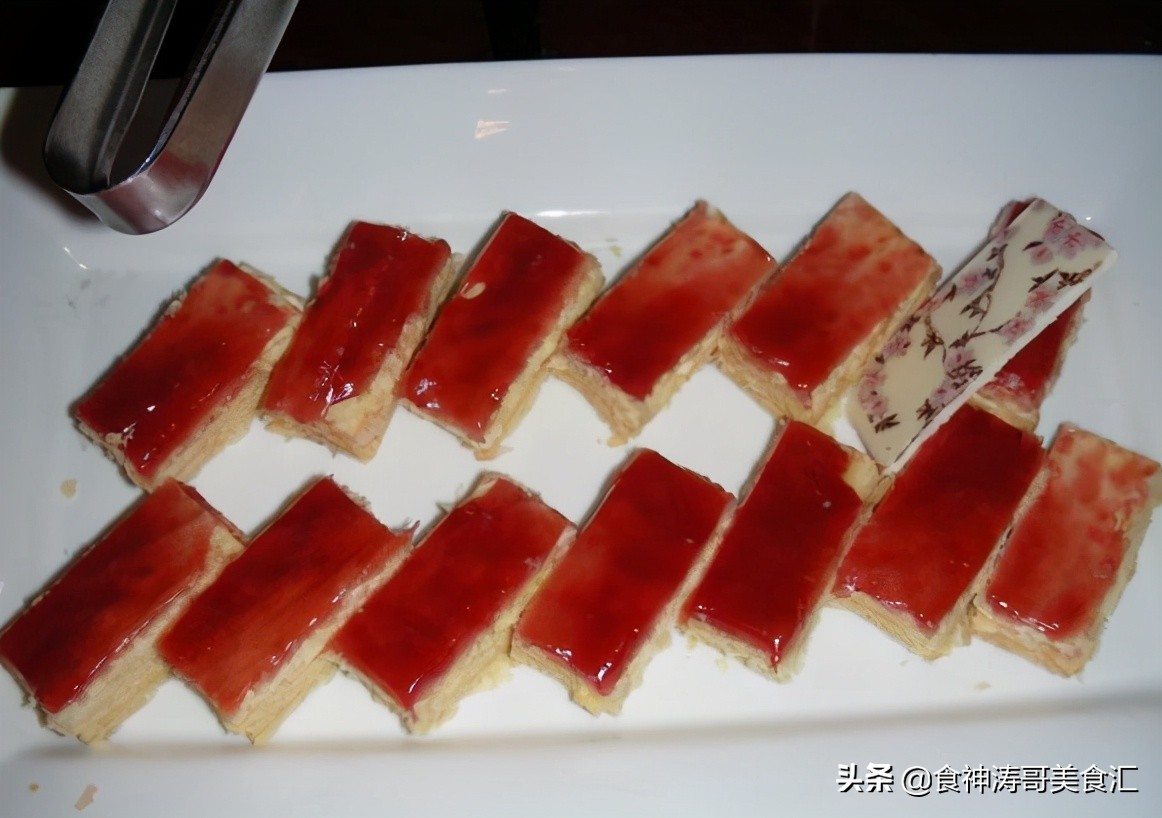 沙特家庭的一日三餐，营养过剩导致胖人太多，无奈宣布减肥换黄金